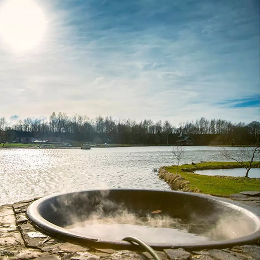 outdoor jacuzzi on the river bank