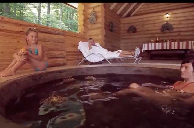 Баня в чані. Ідея для садиби та курорту